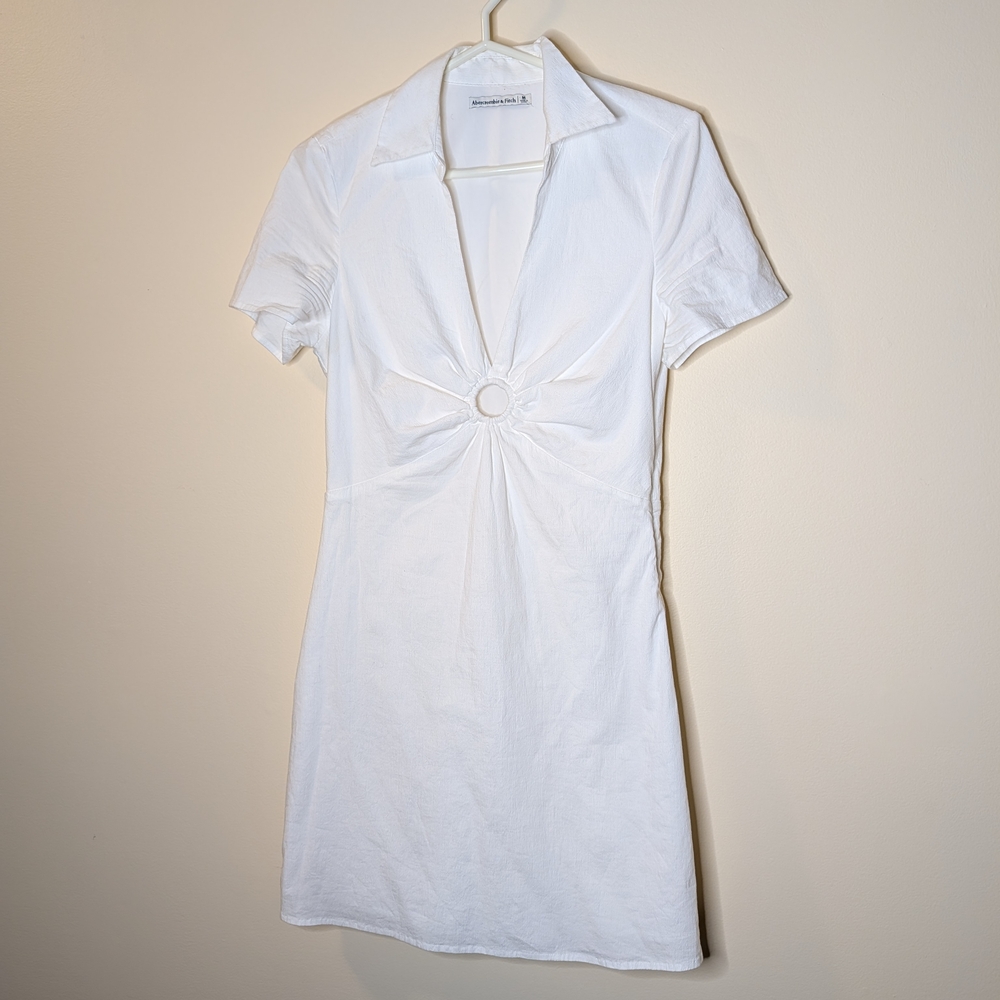 Abercrombie & Finch Size M White Short Sleeve Dress with Ring Detail